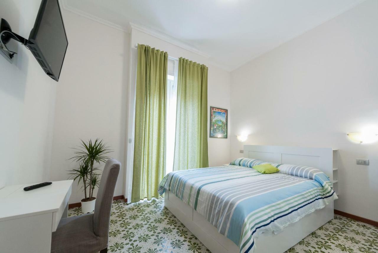 Bed & Breakfast Antonello Salerno Buitenkant foto