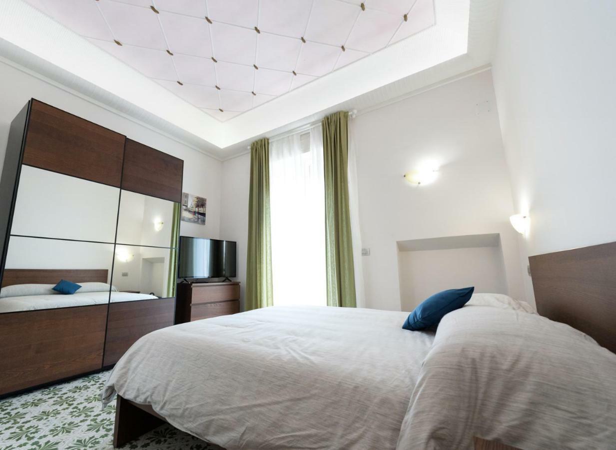 Bed & Breakfast Antonello Salerno Buitenkant foto